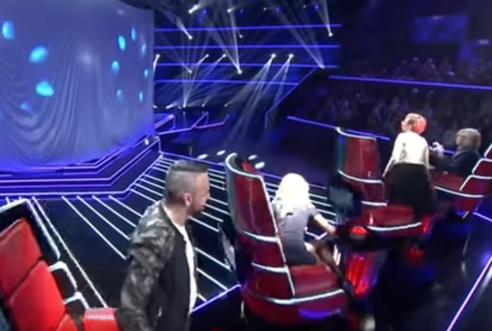 Mystery Singer On 'Voice Bulgaria' Stuns The Judges