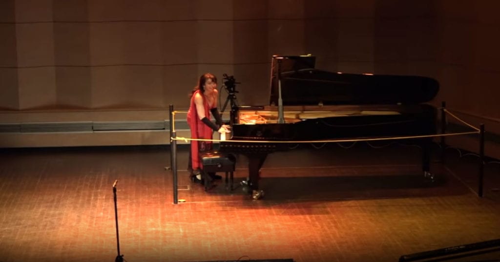 Piano has a broken pedal, but Brazilian pianist keeps playing the whole time they fix it