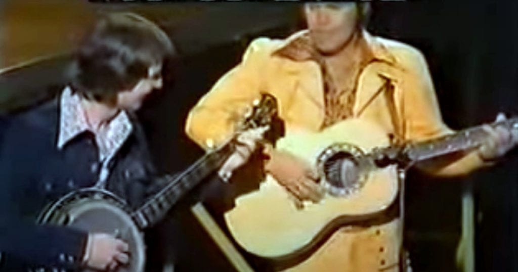 Glen Campbell and Carl Jackson play stunning banjo duet live