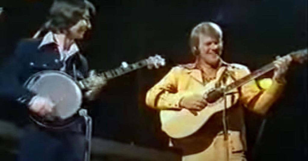 Glen Campbell and Carl Jackson play stunning banjo duet live