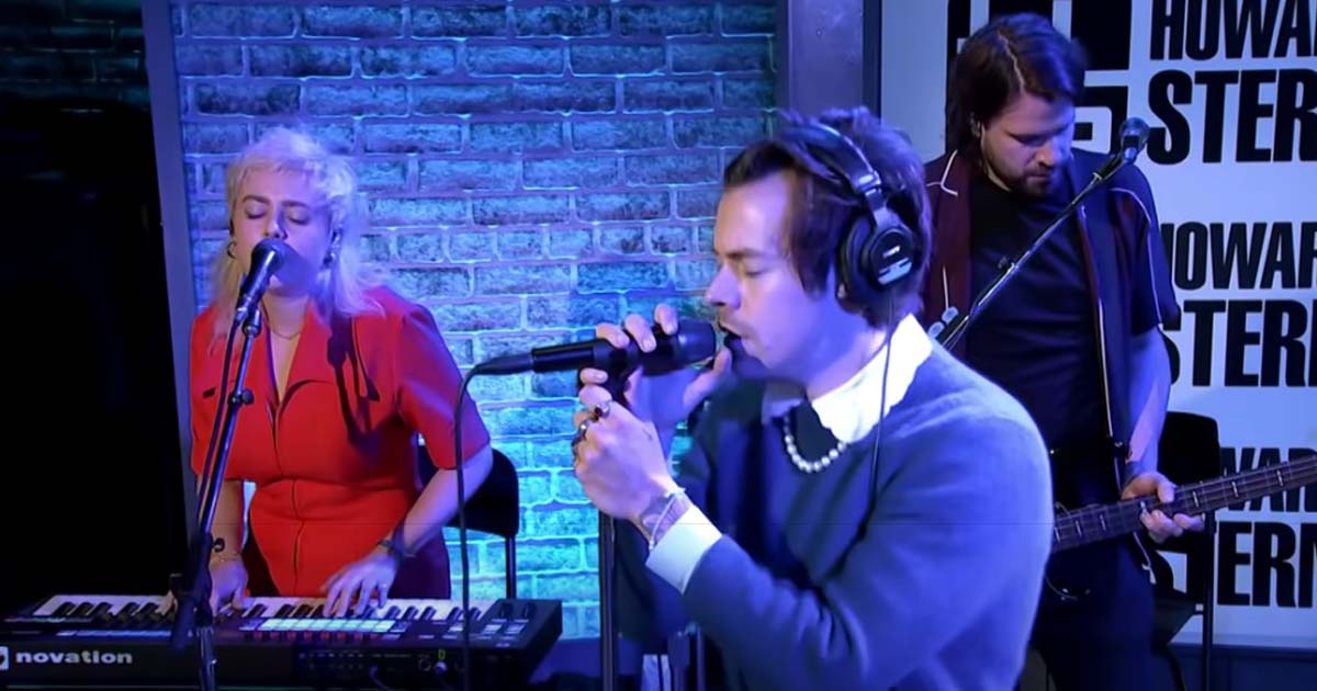 Harry Styles performs a perfect live cover of Peter Gabriel’s “Sledgehammer”