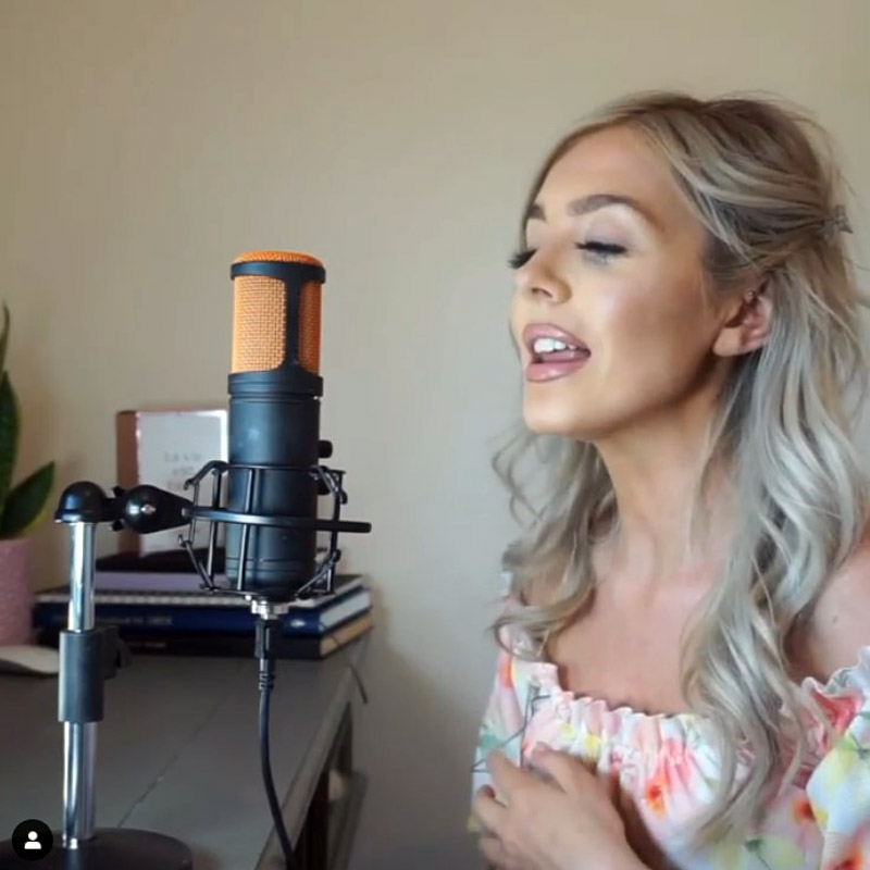 Performer Samantha Harvey does incredibly emotional cover of Ed Sheeran